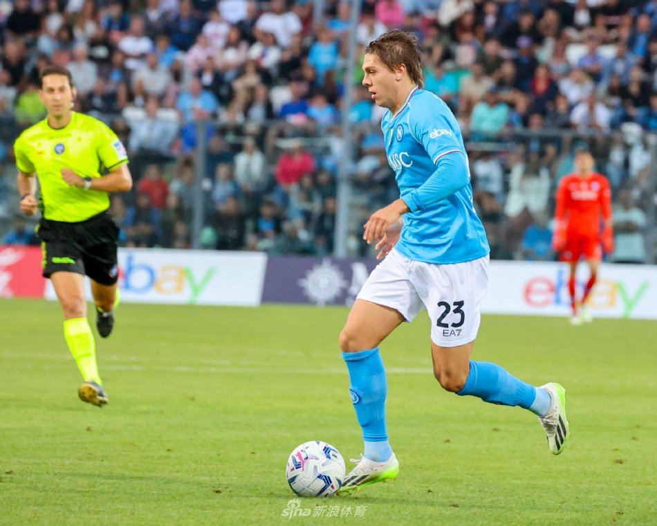 取得压倒性 取得压倒性