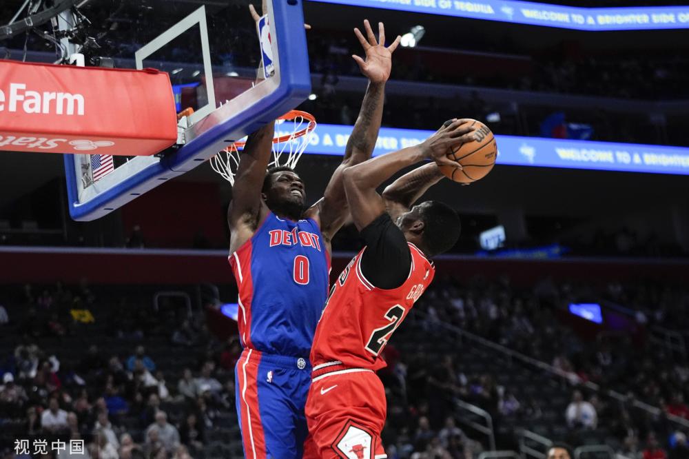 在控球和进 在控球和进